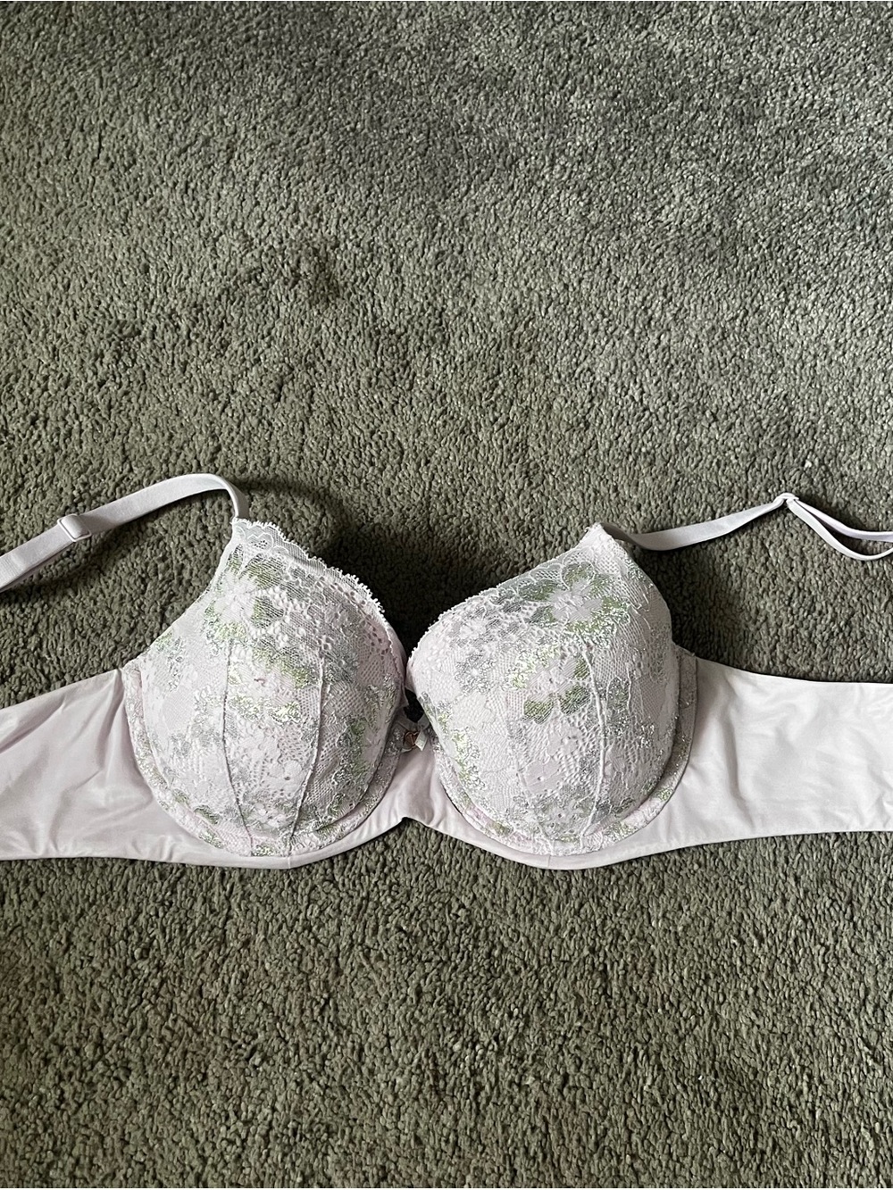 Victoria’s Secret Body by Victoria Lace Bra
